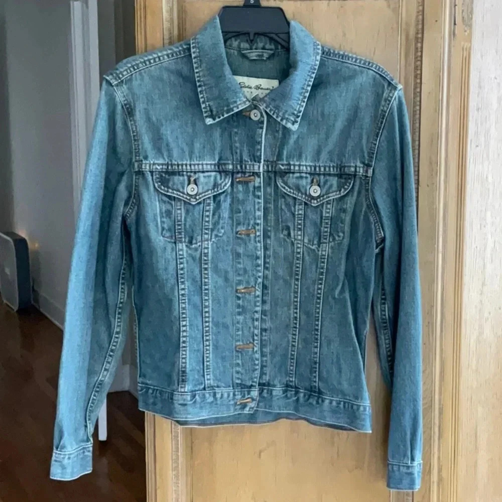 Eddie Bauer Denim Jacket, Relaxed Fit, size Small, pre-owned